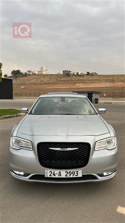 کرایسلەر 300